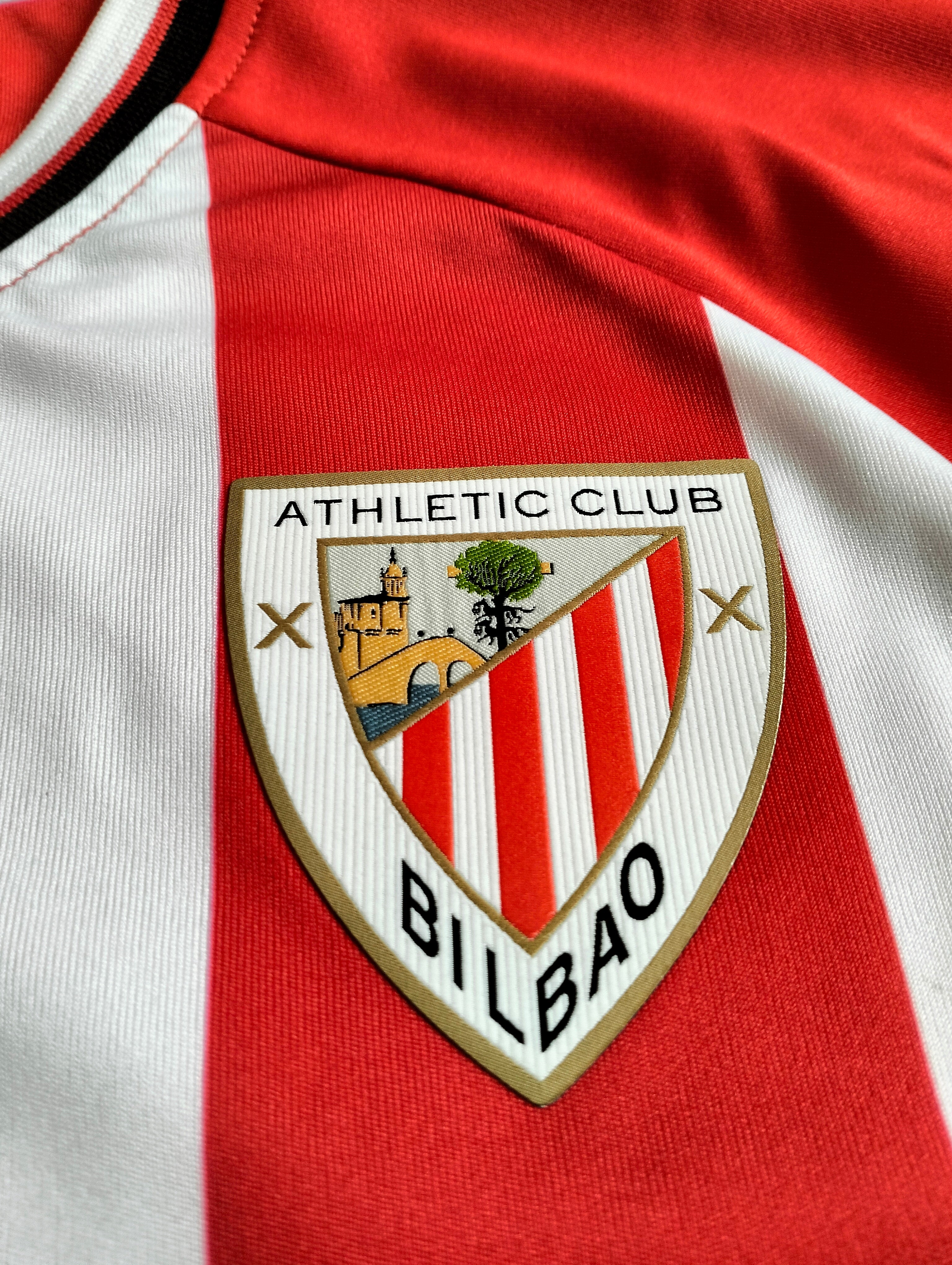 Athletic Bilbao 2023/24 Castore home shirt - M