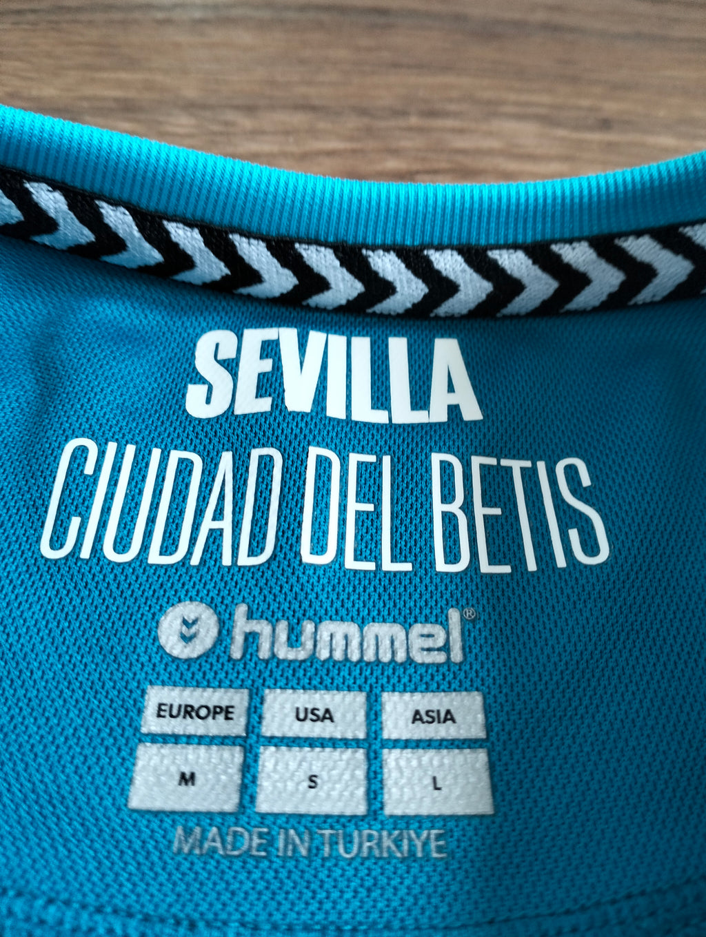 Real Betis 2024/25 Hummel third shirt - Antony - M