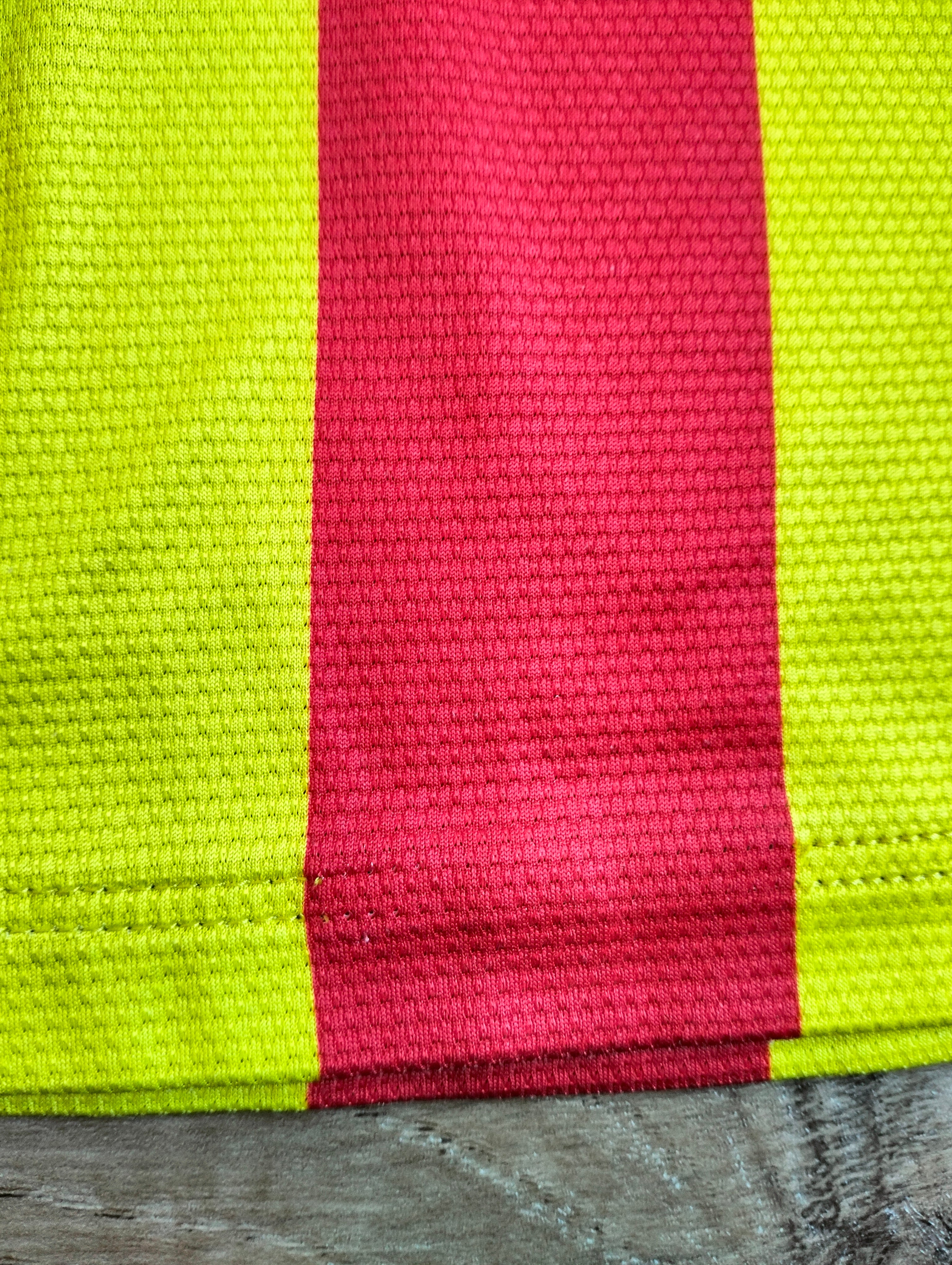 2. Original FC Barcelona 2013-14 Nike away shirt - S