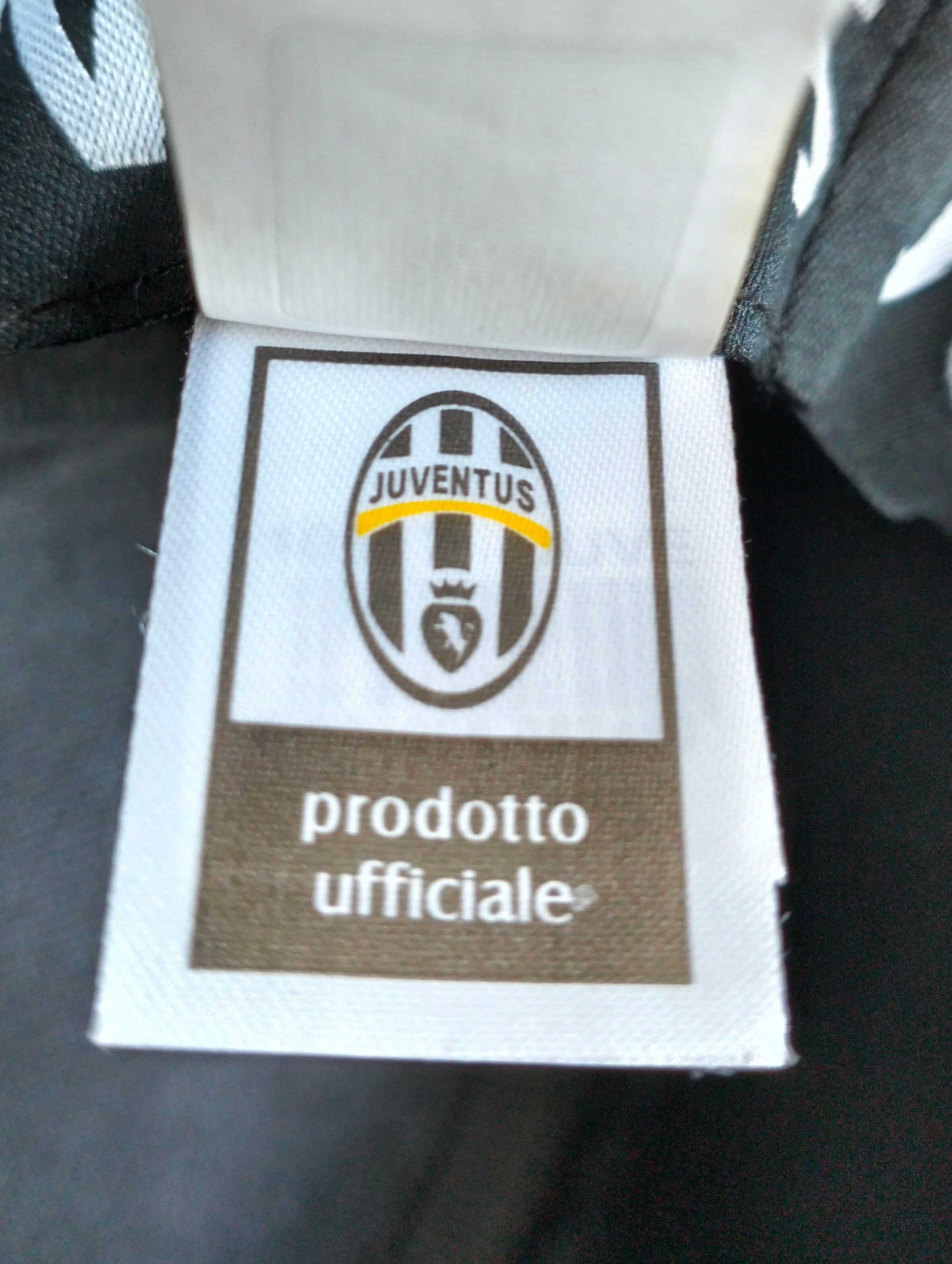 2.4. Juventus hat - M