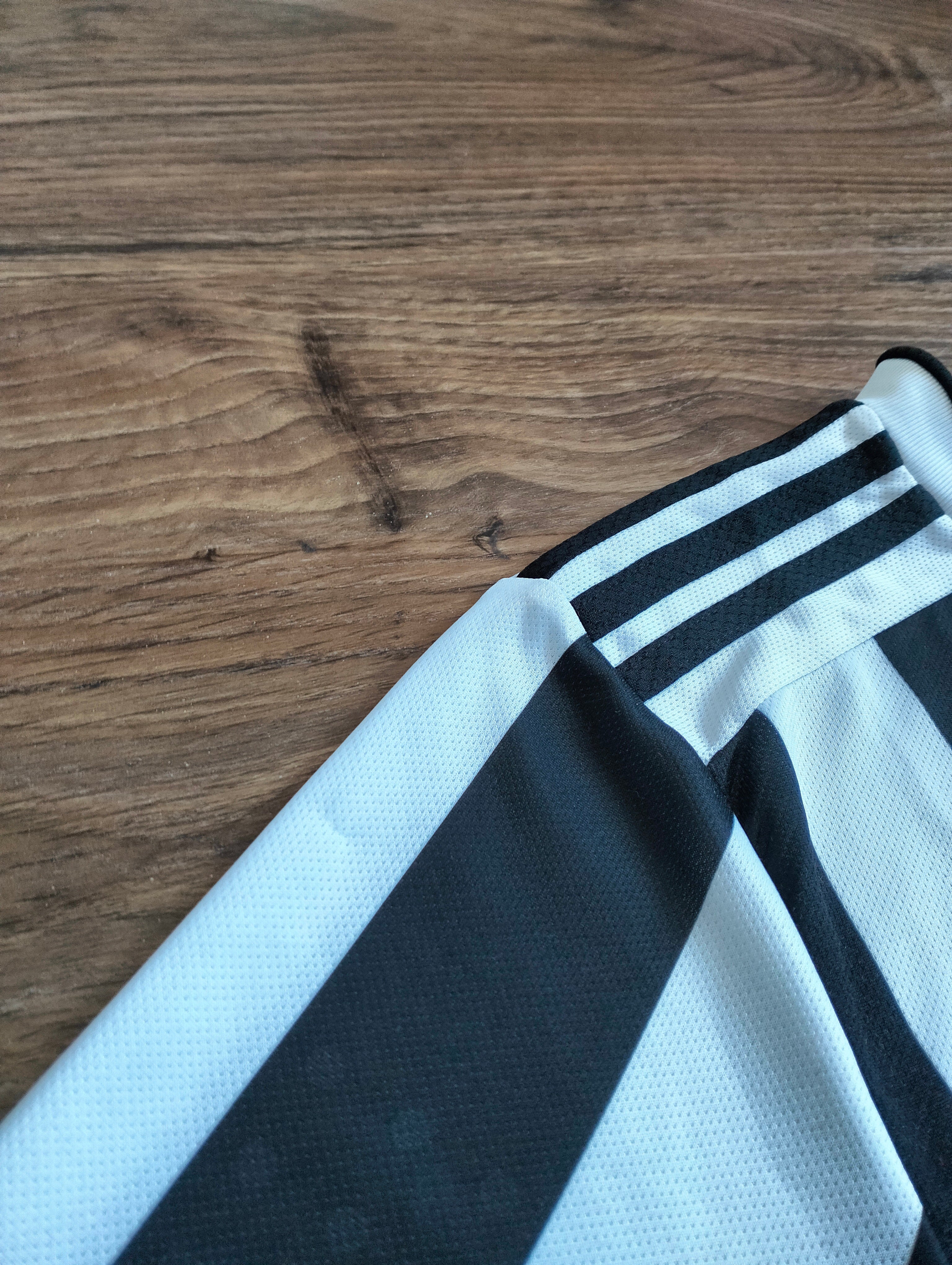 1.2. Juventus Turin 2021-22 Adidas home shirt - S