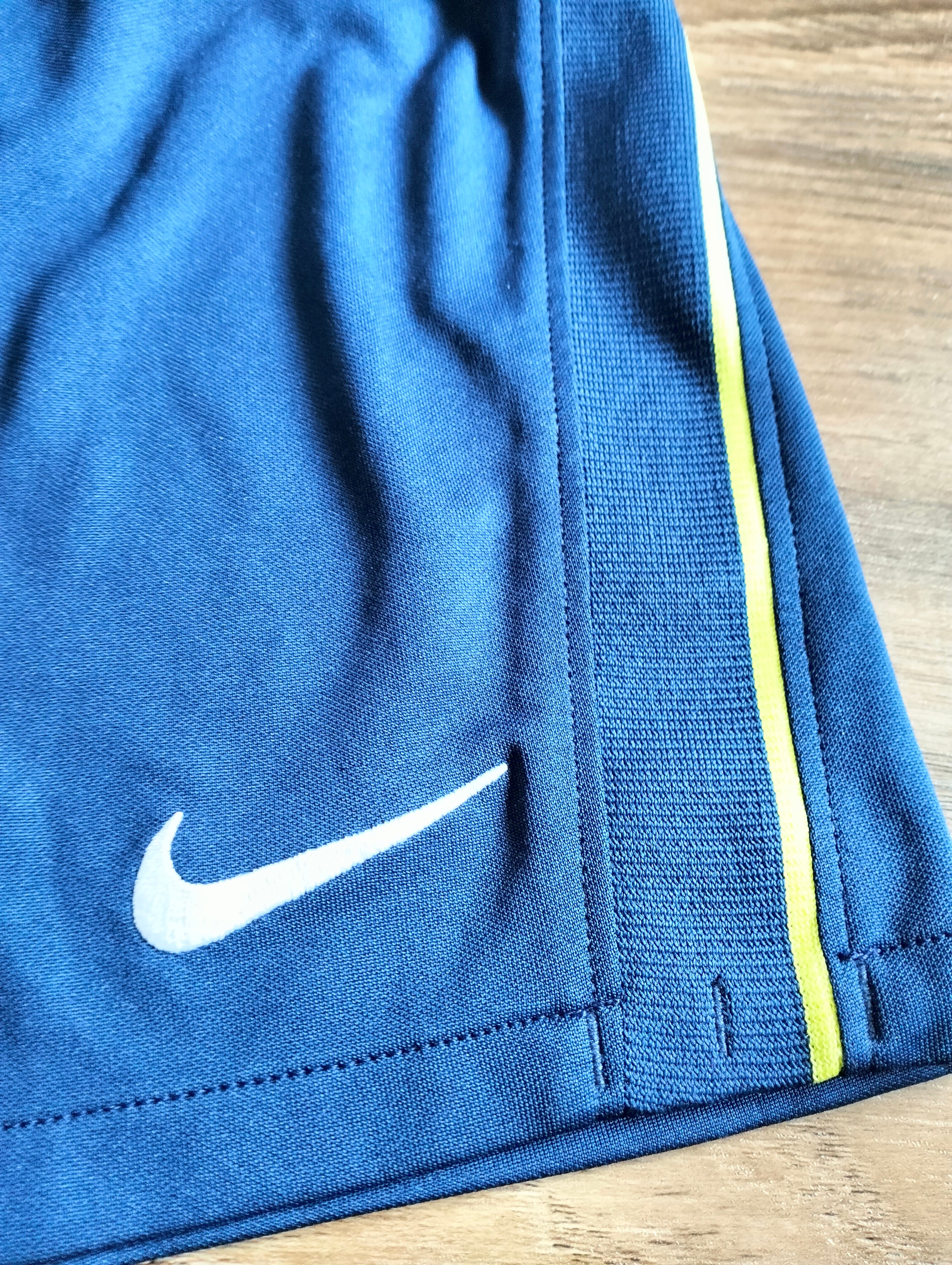 Tottenham Nike shorts - 116-122 cm