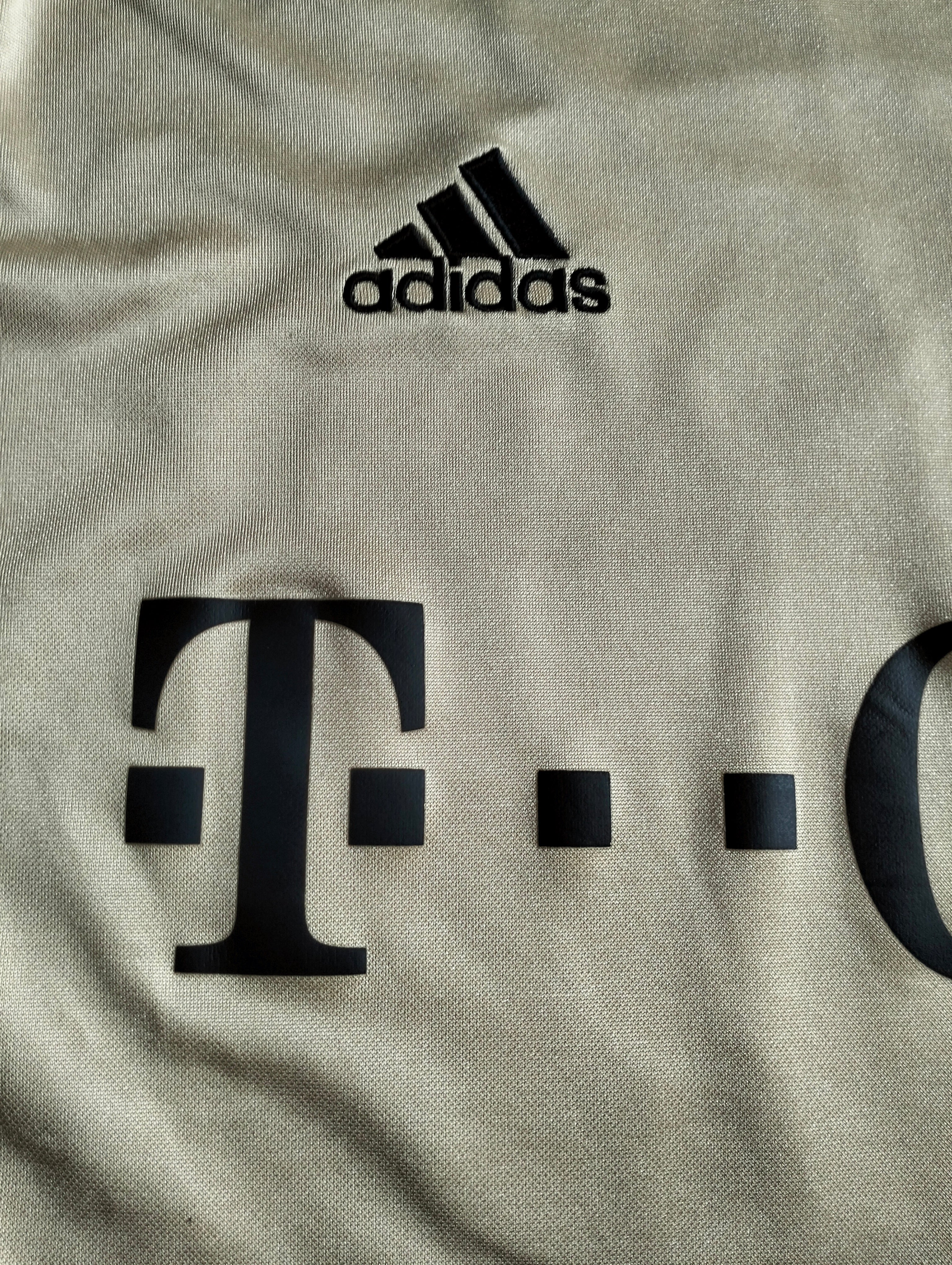 Bayern Munich 2004-2005 Adidas away shirt - Roy Makaay - S