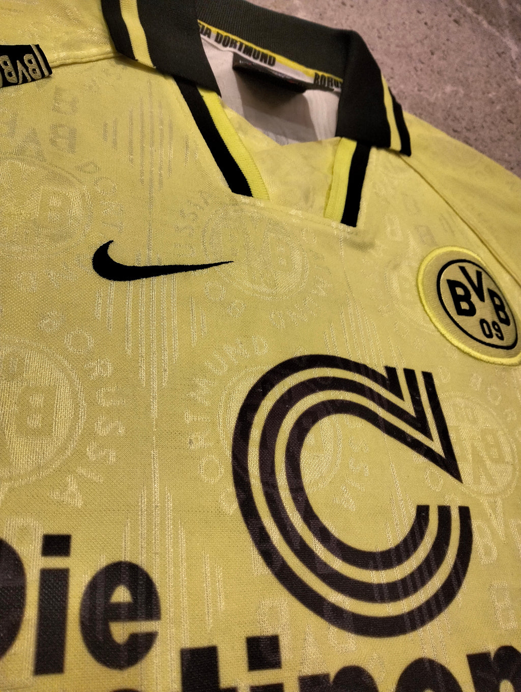 Borussia Dortmund 1996-1997 shirt - Lars Ricken