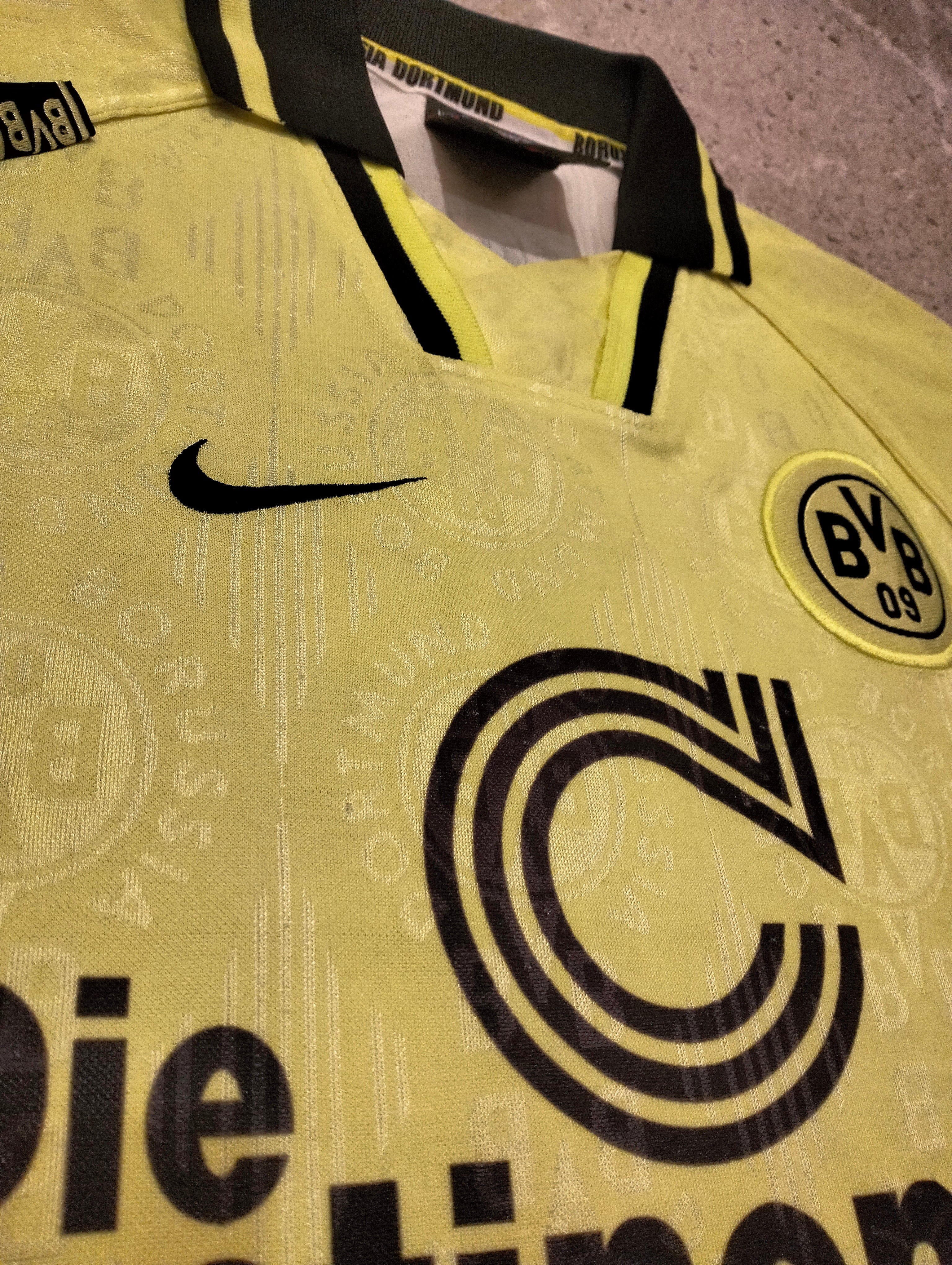 Borussia Dortmund 1996-1997 shirt - Lars Ricken