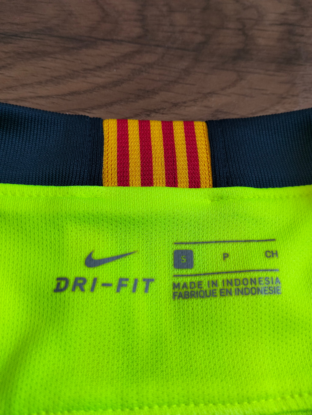 FC Barcelona 2018/19 Nike away shirt - S