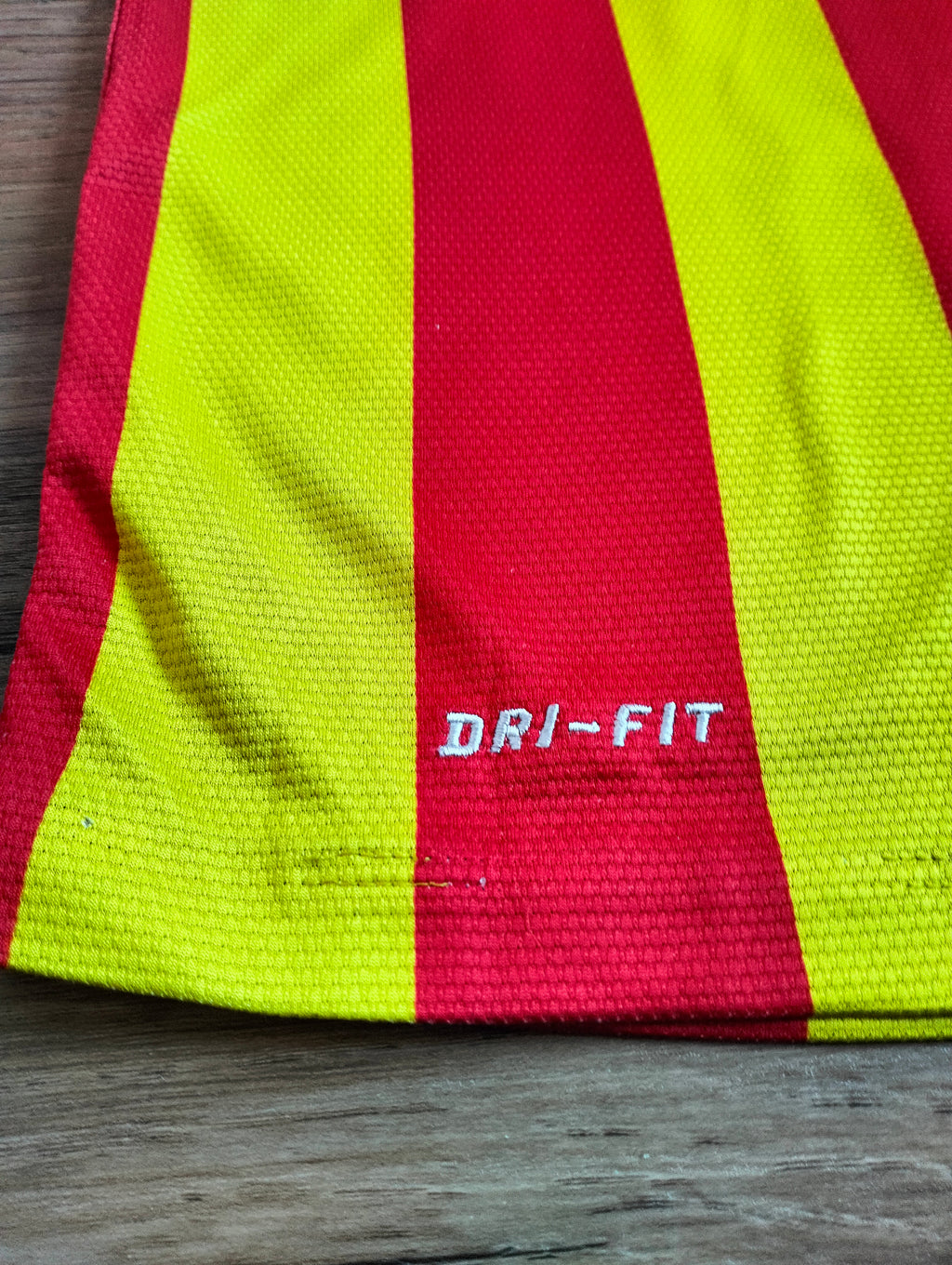 2. Original FC Barcelona 2013-14 Nike away shirt - S