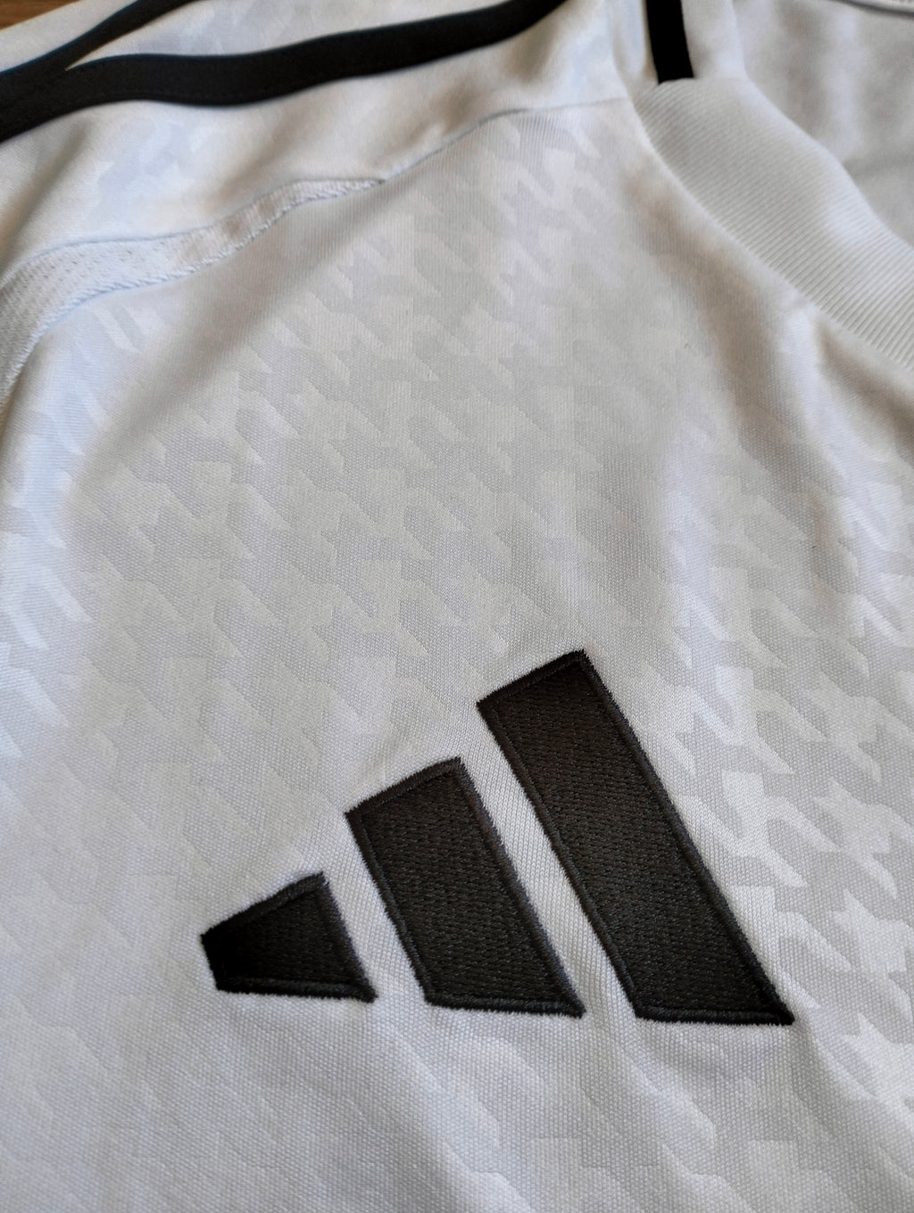 Real Madrid 2024/25 Adidas home shirt - longsleeve - S