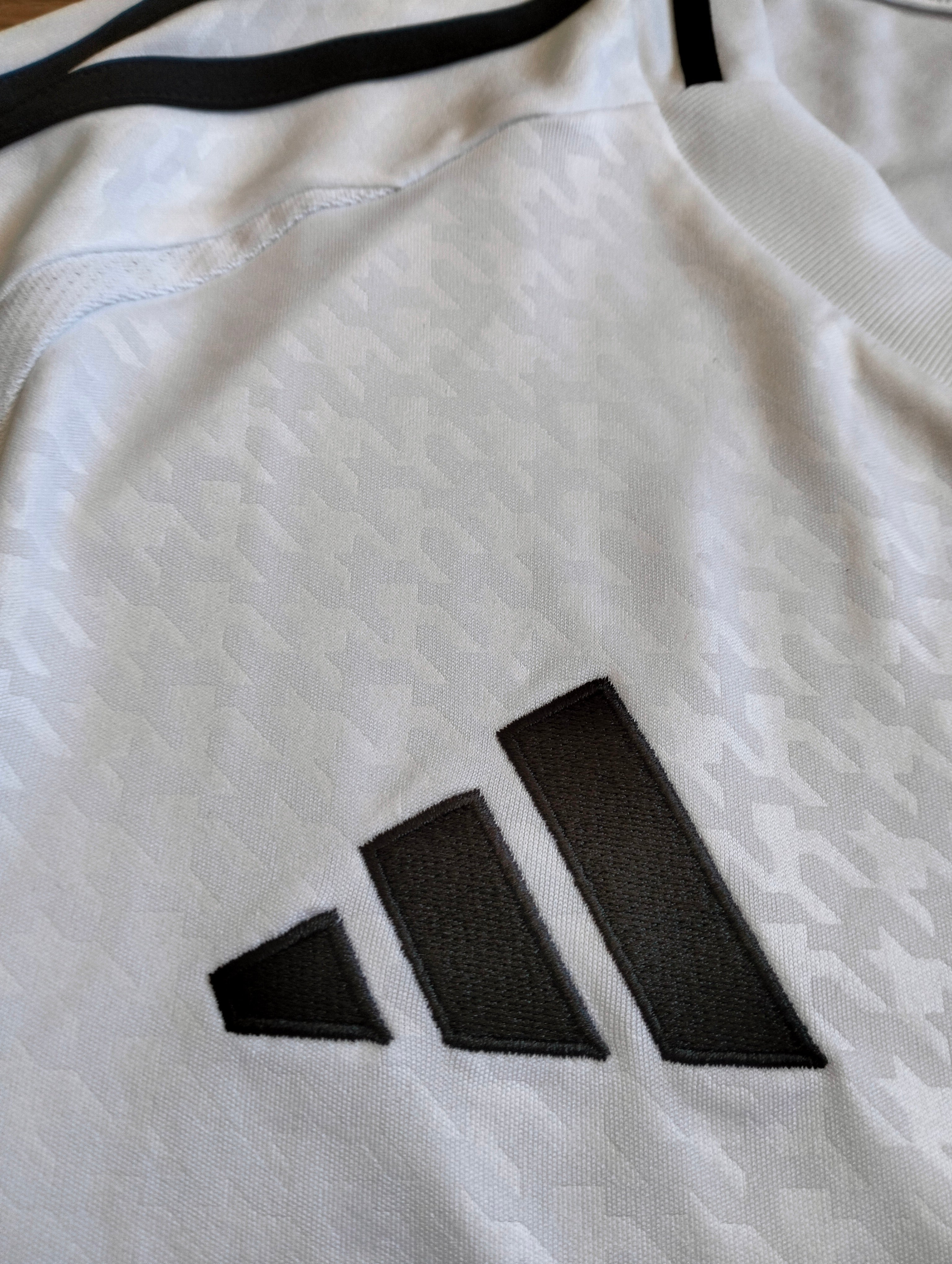 Real Madrid 2024/25 Adidas home shirt - longsleeve - S