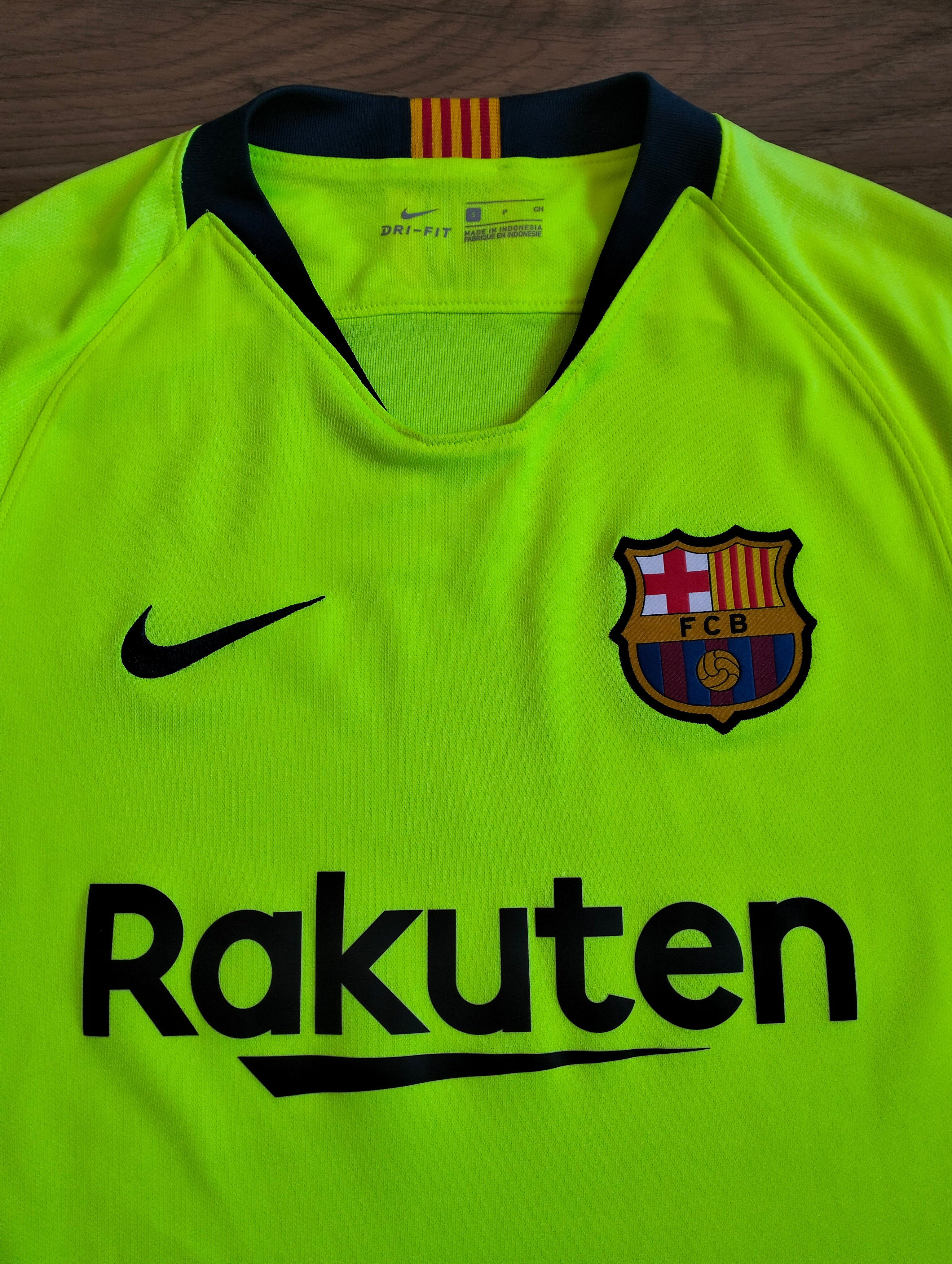 FC Barcelona 2018/19 Nike away shirt - S