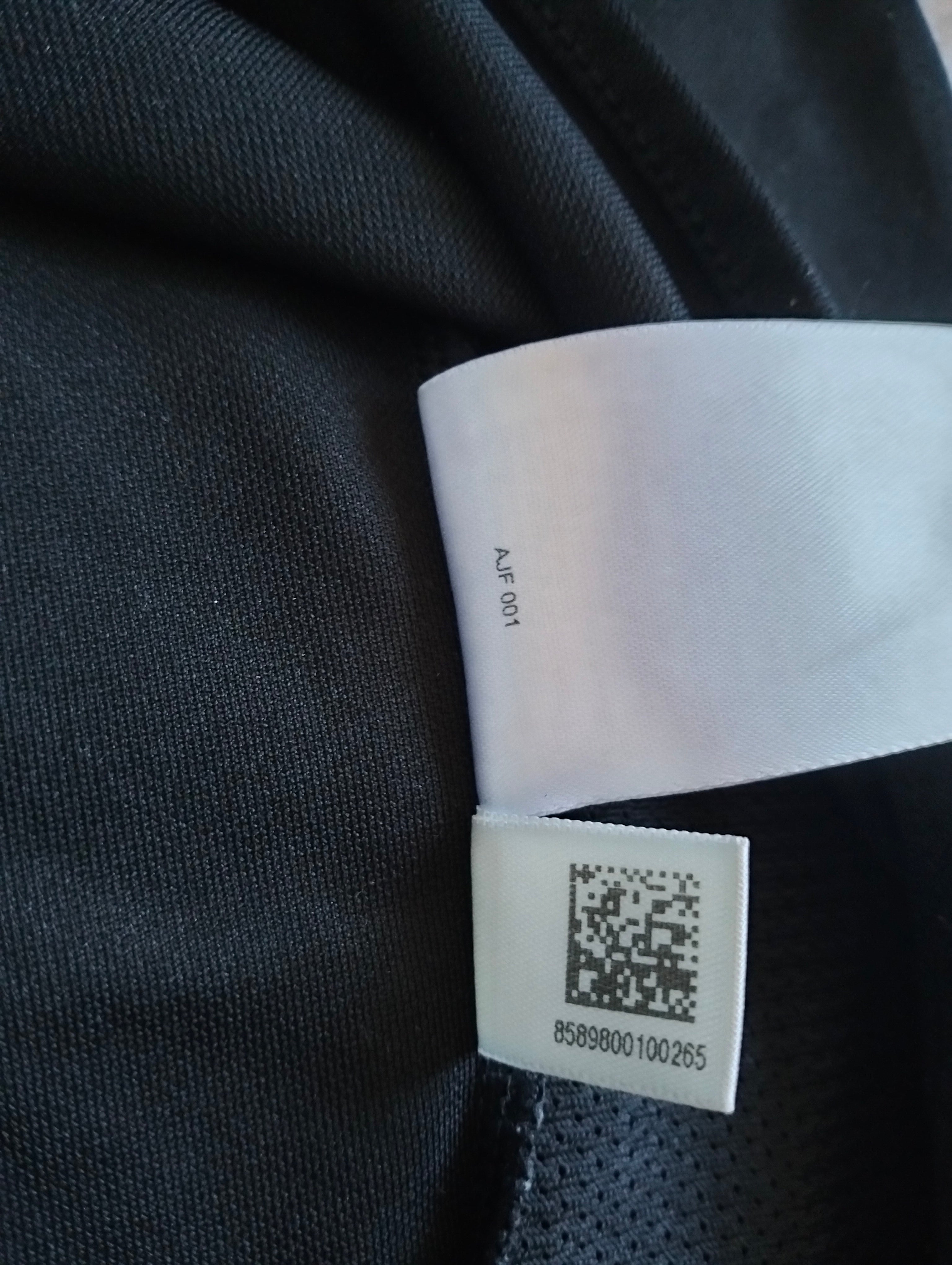 4. Authentic Real Madrid 2004-2005 Adidas away shirt -S