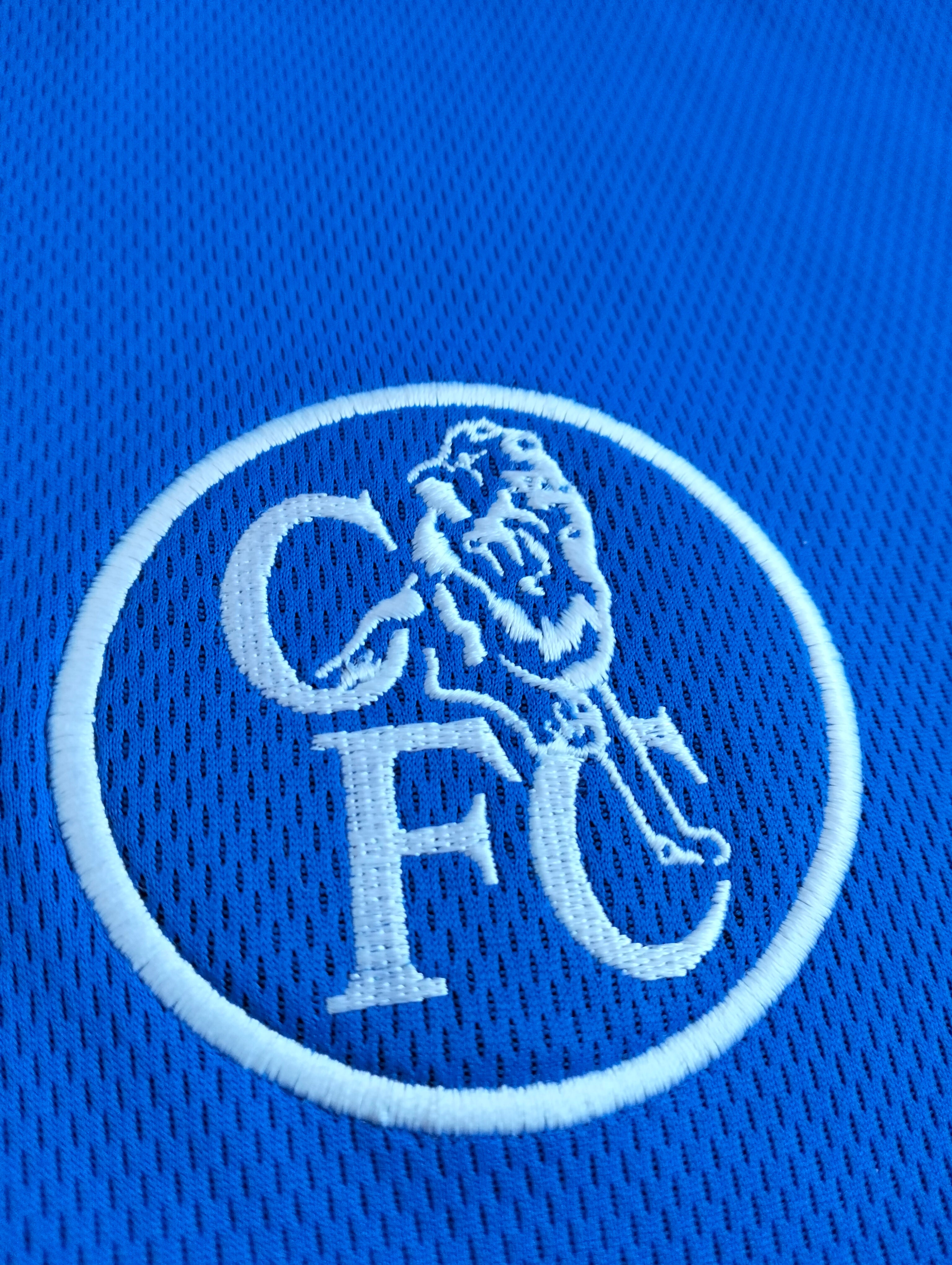 8. Original Chelsea London 2003-2005 Umbro home shirt - M