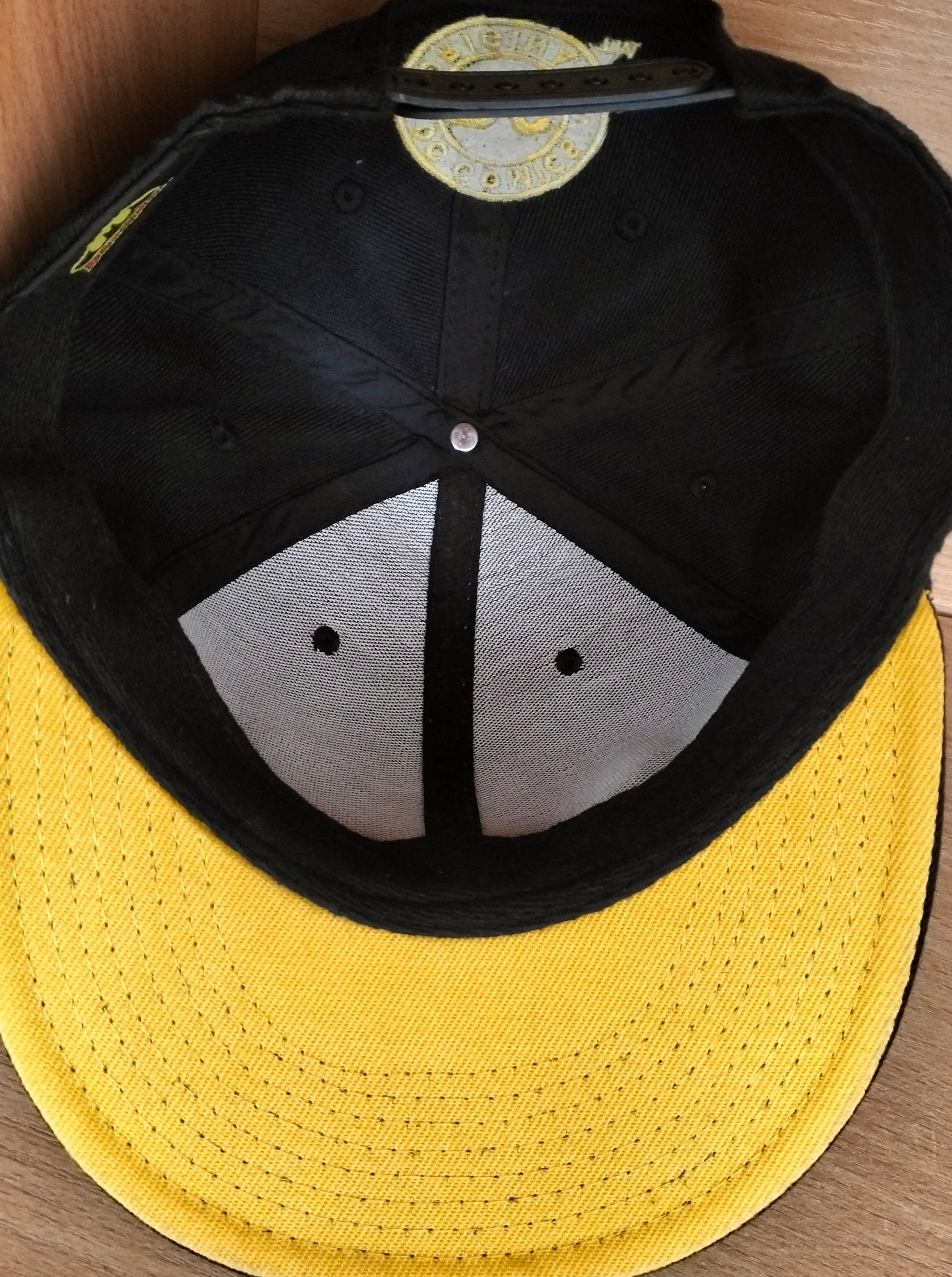 1.1. Batman cap - DC Comics - 56 cm