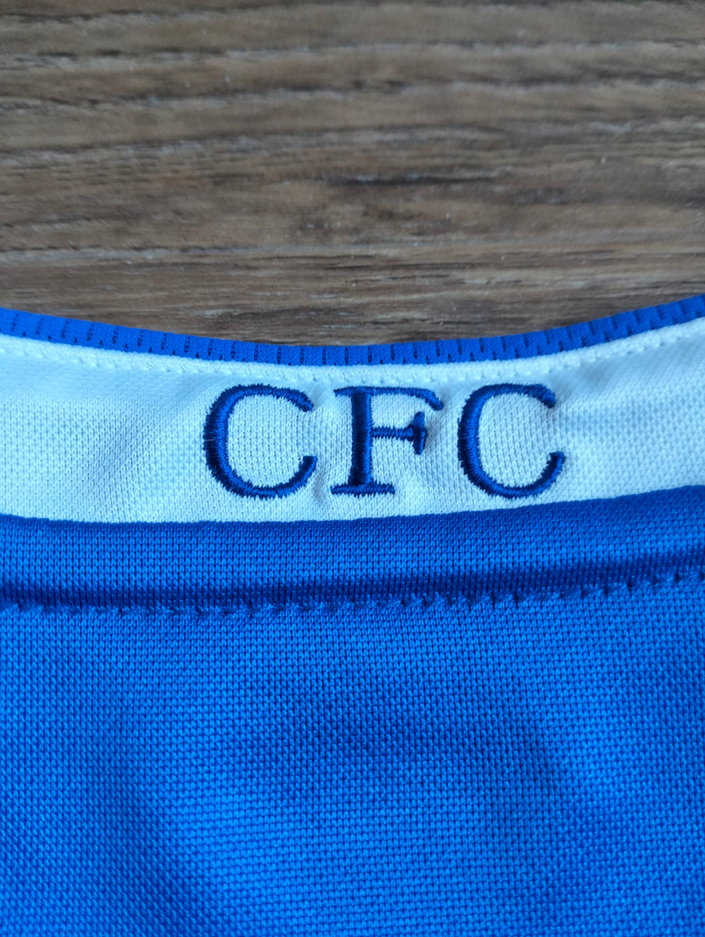 8. Original Chelsea London 2003-2005 Umbro home shirt - M