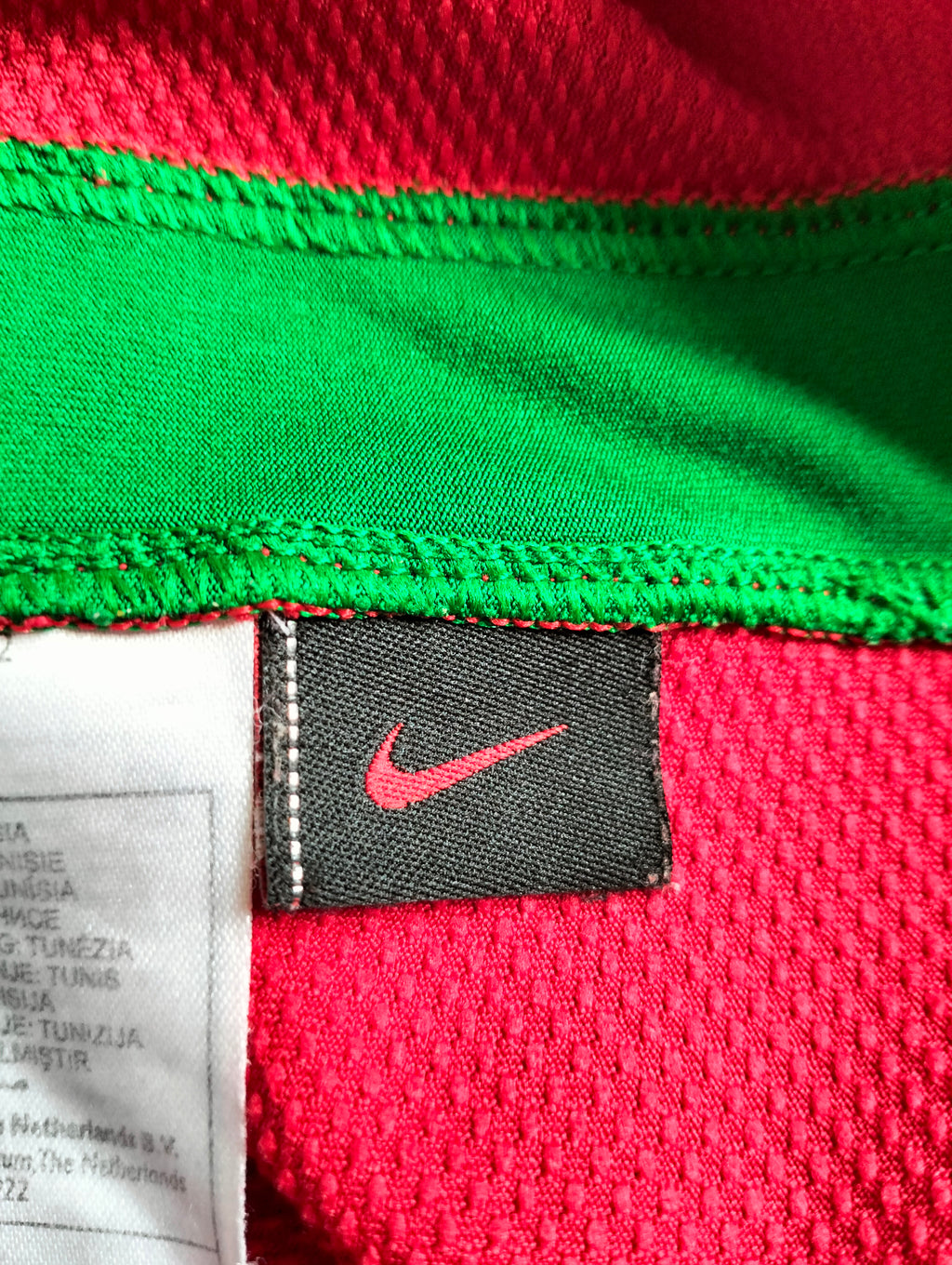 Portugal 2008-10 Nike home shirt - XL