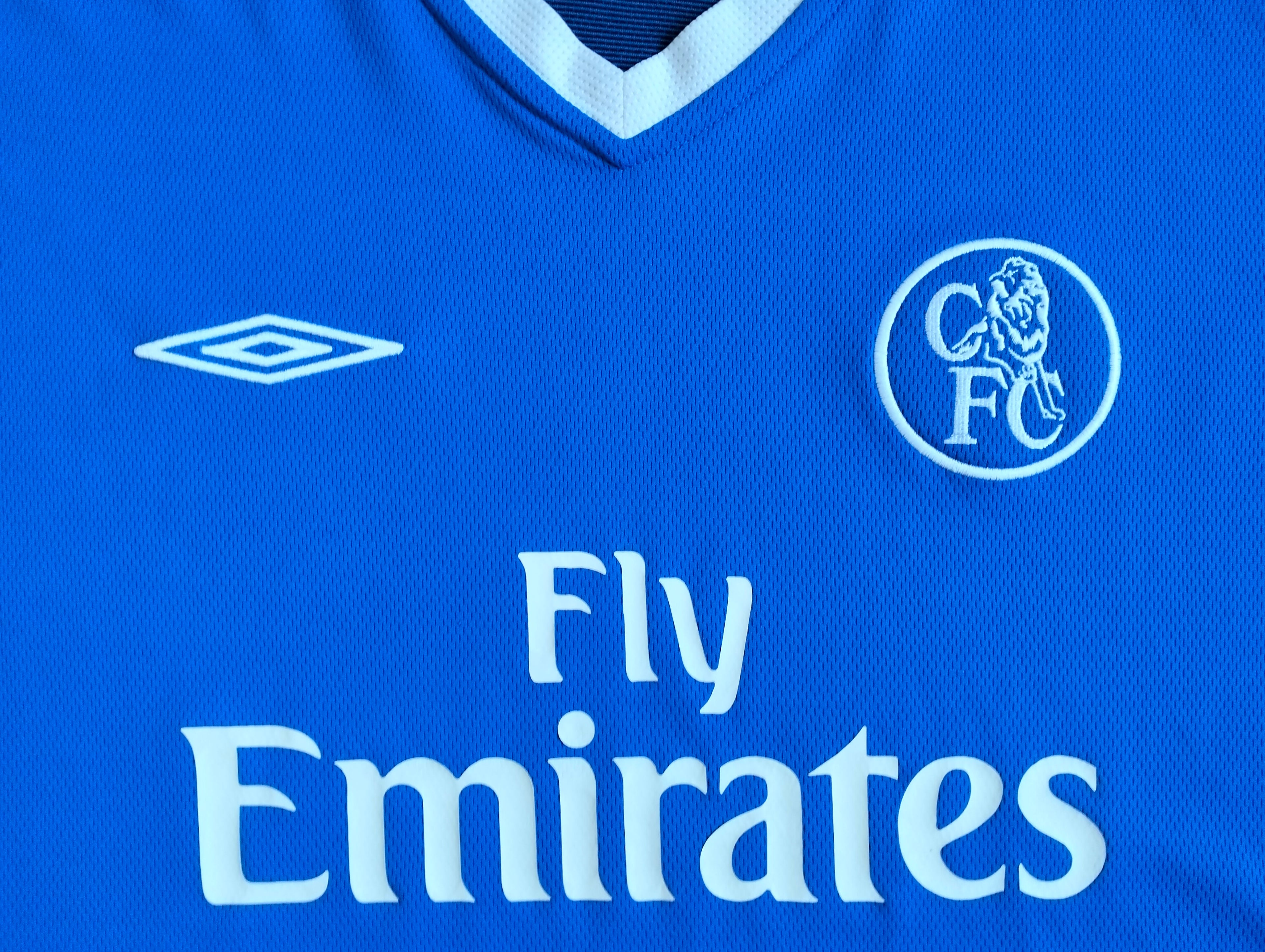 8. Original Chelsea London 2003-2005 Umbro home shirt - M
