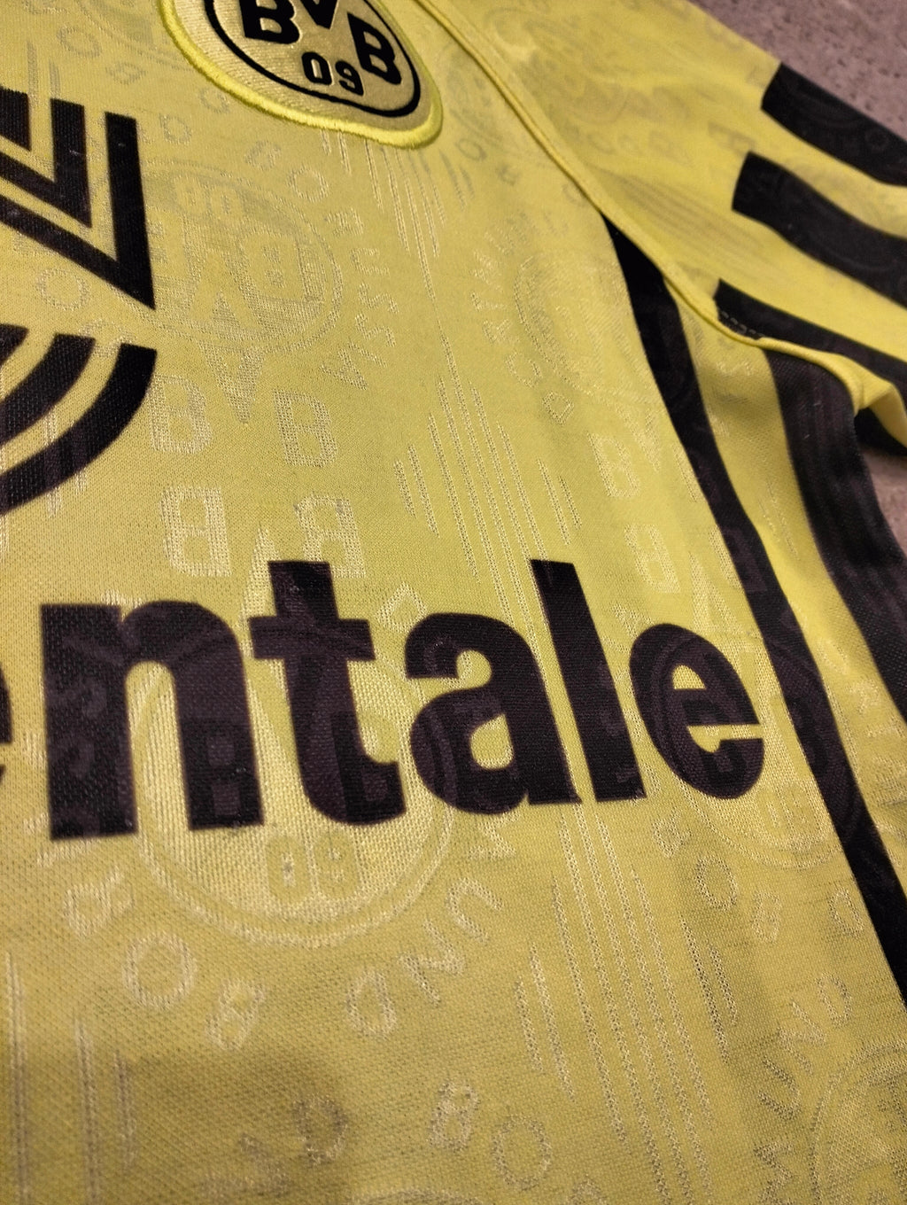 Borussia Dortmund 1996-1997 shirt - Lars Ricken