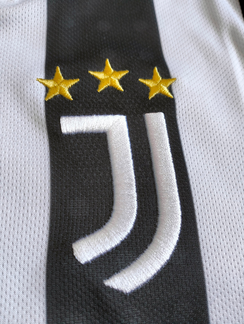 1.2. Juventus Turin 2021-22 Adidas home shirt - S