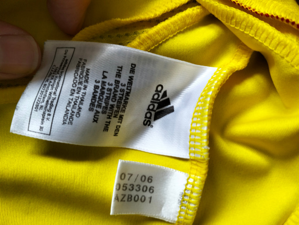 Original Adidas FC Liverpool 2006-2007 away excellent condition L