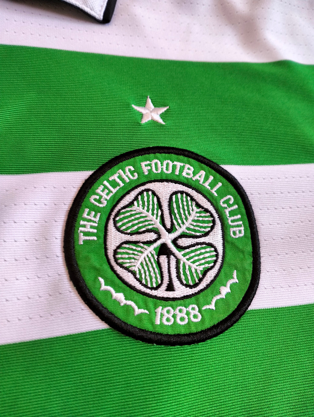 Celtic Glasgow 2004/05 Umbro home shirt